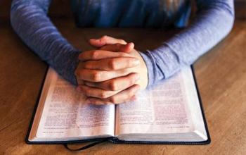 https://prayforsouls.org/sites/default/files/field/image/readingbook8338.jpg