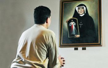 https://prayforsouls.org/sites/default/files/field/image/resolution-faustina.jpg